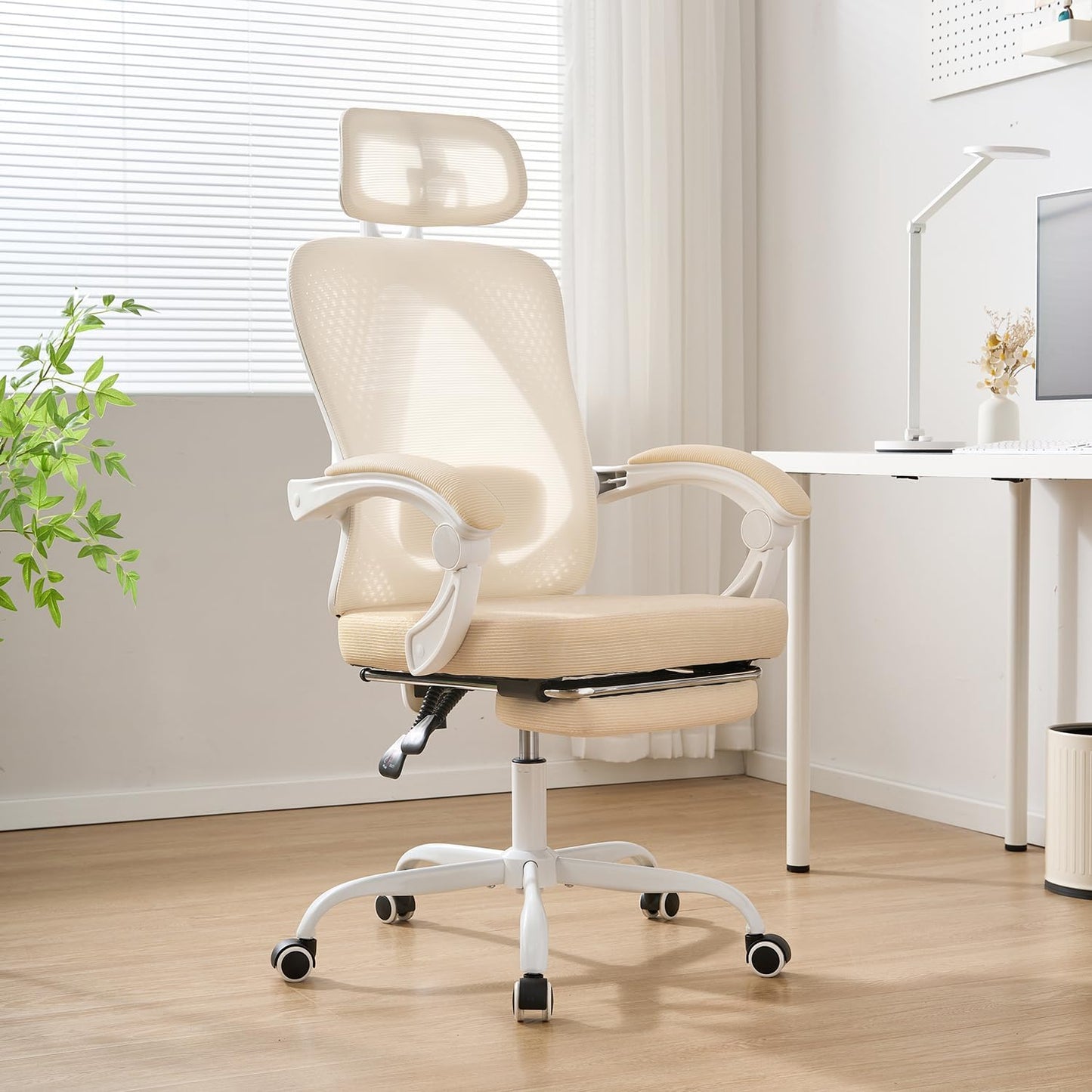Ergonomic Office Chair with Retractable Footrest